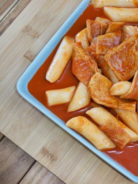 Kore yemekleri Kızarmış pirinç keki, Tteok-bokki