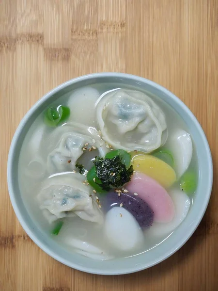 Корейська Традиційна Їжа Sliced Rice Cake Soup Tteok Pumpling Soup — стокове фото