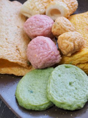 Asya yemeği balık keki, balık ezmesi, eomuk, odeng.