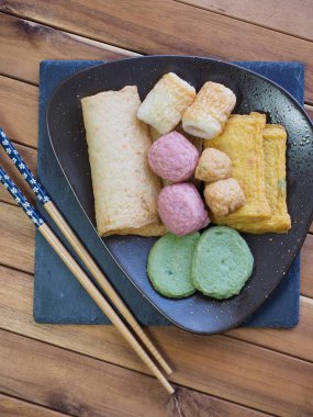 Asya yemeği balık keki, balık ezmesi, eomuk, odeng.