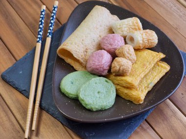 Asya yemeği balık keki, balık ezmesi, eomuk, odeng.