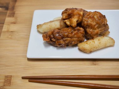 Soya sosu tavuk terbiyeli