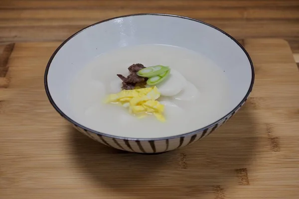 Koreanisches Essen Reiskuchensuppe Tteokguk Reiskuchenaufschnitt — Stockfoto