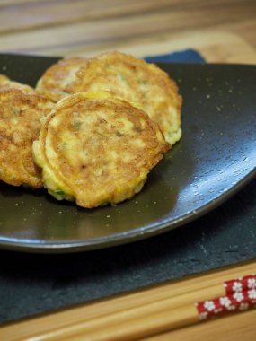 Kore yemeği modeum jeon, Karışık Meyveli krep, Korece tarzı köfte