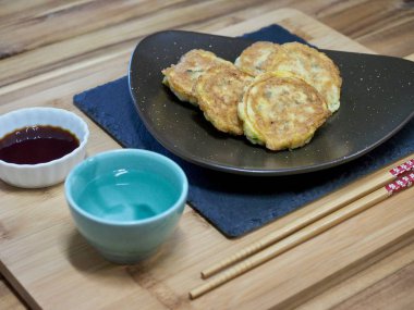 Kore yemeği modeum jeon, Karışık Meyveli krep, Korece tarzı köfte