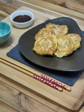 Kore yemeği modeum jeon, Karışık Meyveli krep, Korece tarzı köfte