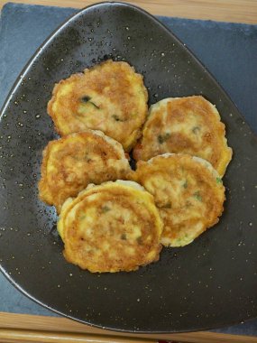 Kore yemeği modeum jeon, Karışık Meyveli krep, Korece tarzı köfte