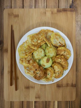 Kore yemeği modeum jeon, Karışık Meyveli krep, Korece tarzı köfte