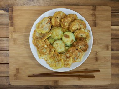 Kore yemeği modeum jeon, Karışık Meyveli krep, Korece tarzı köfte