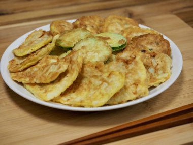 Kore yemeği modeum jeon, Karışık Meyveli krep, Korece tarzı köfte