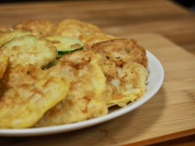 Kore yemeği modeum jeon, Karışık Meyveli krep, Korece tarzı köfte