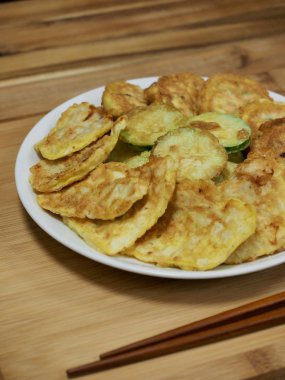 Kore yemeği modeum jeon, Karışık Meyveli krep, Korece tarzı köfte