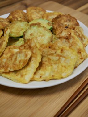 Kore yemeği modeum jeon, Karışık Meyveli krep, Korece tarzı köfte