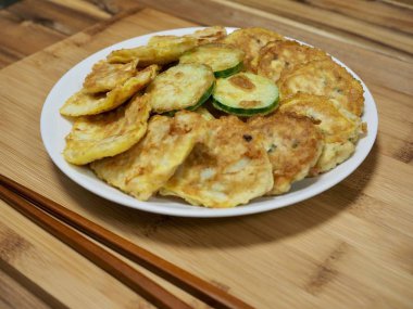 Kore yemeği modeum jeon, Karışık Meyveli krep, Korece tarzı köfte