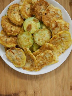 Kore yemeği modeum jeon, Karışık Meyveli krep, Korece tarzı köfte