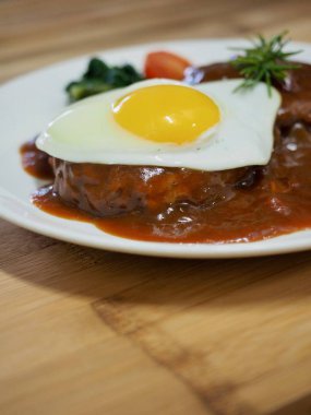 Japon tarzı hamburger biftek