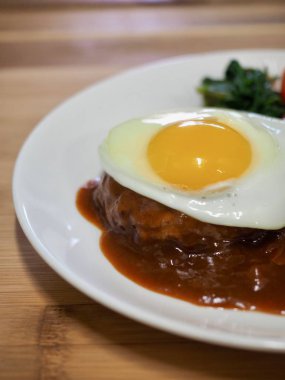 Japon tarzı hamburger biftek