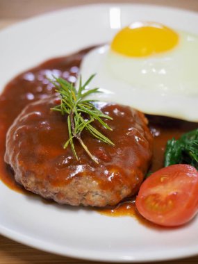 Japon tarzı hamburger biftek