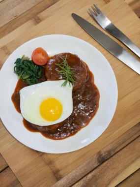 Japon tarzı hamburger biftek