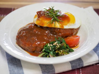 Japon tarzı hamburger biftek