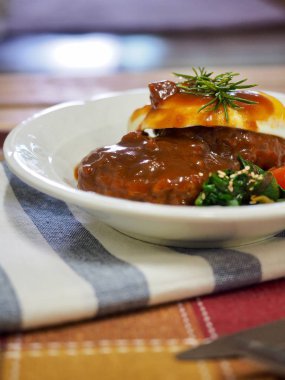 Japon tarzı hamburger biftek