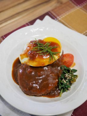 Japon tarzı hamburger biftek