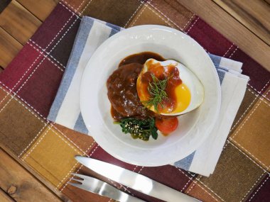 Japon tarzı hamburger biftek