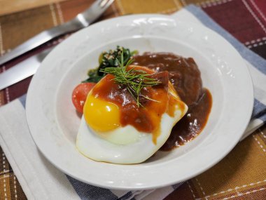 Japon tarzı hamburger biftek