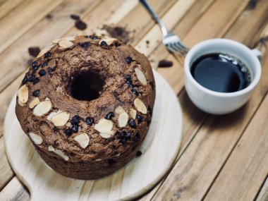 Çikolata kahverengi kek ve kahve