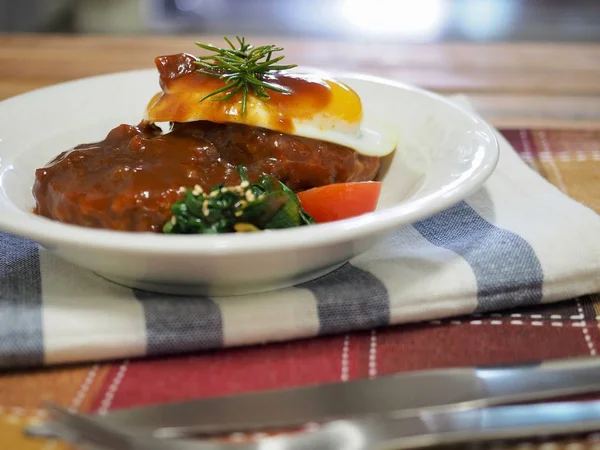 Japon tarzı hamburger biftek