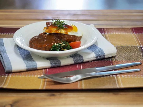 Japon tarzı hamburger biftek