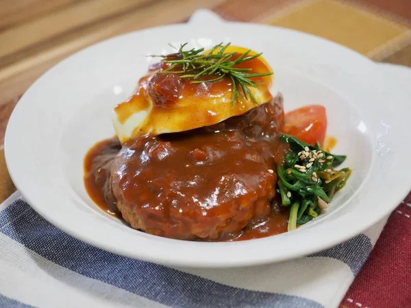 Japon tarzı hamburger biftek