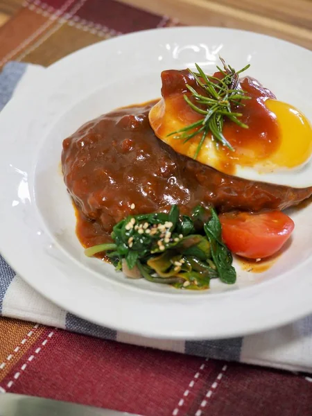 Japon tarzı hamburger biftek