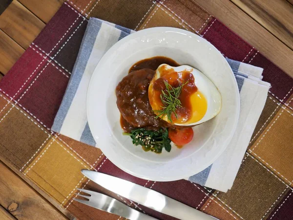 Japon tarzı hamburger biftek