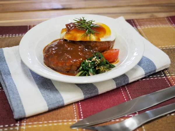 Japon tarzı hamburger biftek