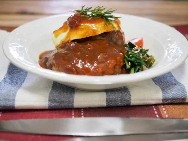 Japon tarzı hamburger biftek