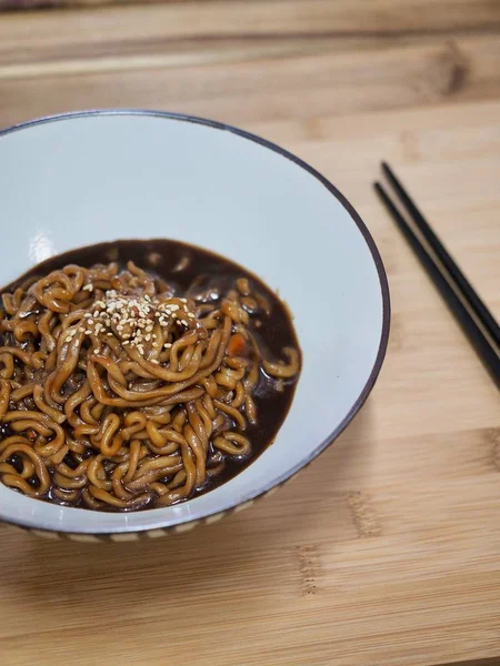 Comida Coreana Instant Jajangmyeon — Fotografia de Stock