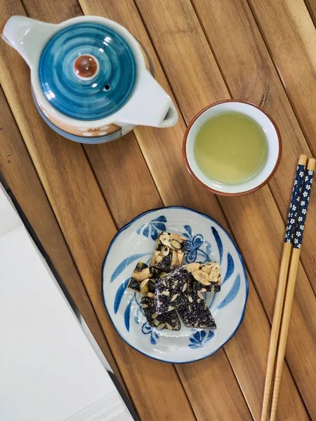 Lanches Tradicionais Coreanos Sweet Ricepuffs Black Sesame Gangjeong Peanut Gangjeong — Fotografia de Stock