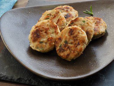 Korece tarzı gözleme, sebze, köfte