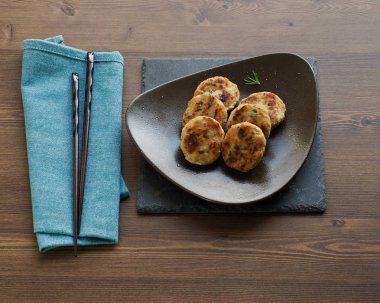 Korece tarzı gözleme, sebze, köfte