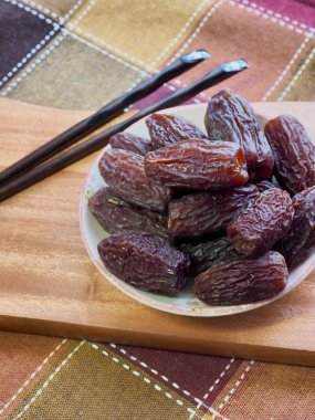 kurutulmuş hurma meyve