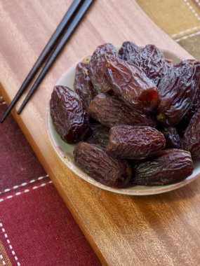 kurutulmuş hurma meyve