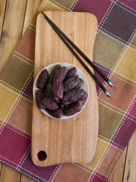 kurutulmuş hurma meyve