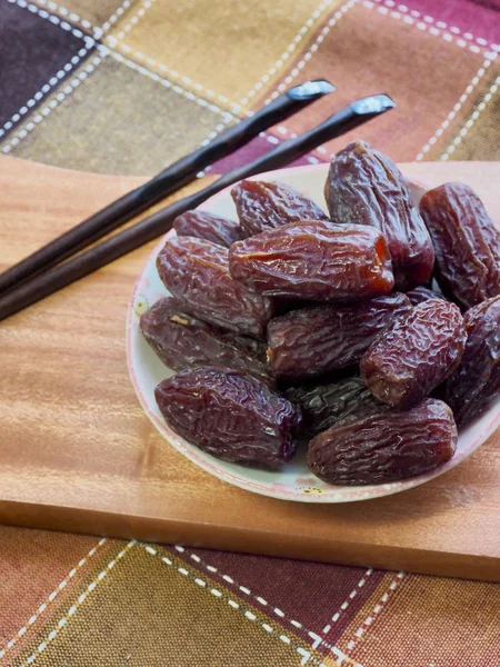 kurutulmuş hurma meyve