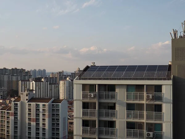 Apartamento Corea Del Sur Con Paneles Solares — Foto de Stock