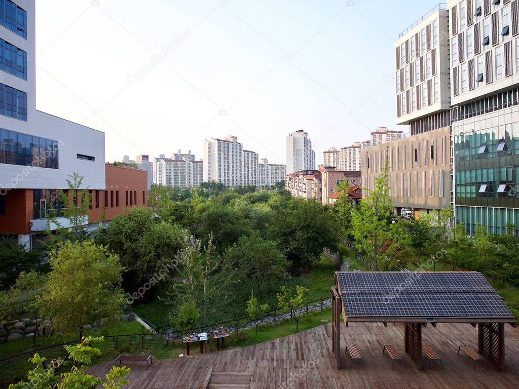 Rest facilities equipped with solar panels, Korea Cheongju City