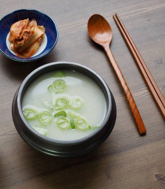 Kore yemeği et bacak kemik çorbası