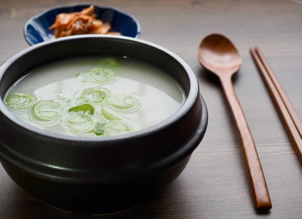 Koreanisches Essen Rindfleisch Beinknochensuppe — Stockfoto