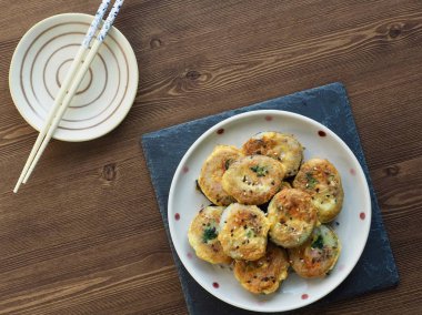 Kore yemeği ızgara kimbob yumurta