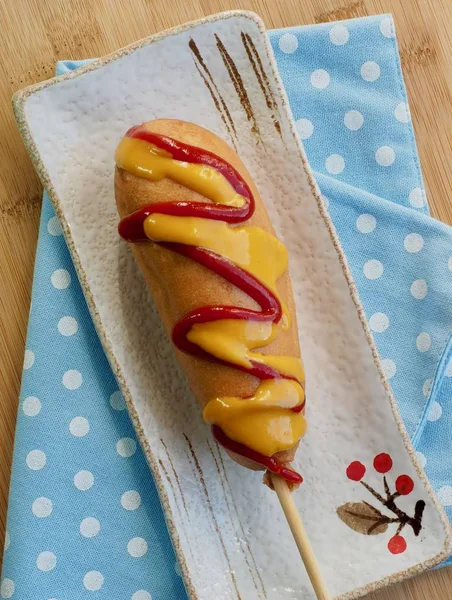 Ketchup Mustár Mártással Felett Hot Dog — Stock Fotó